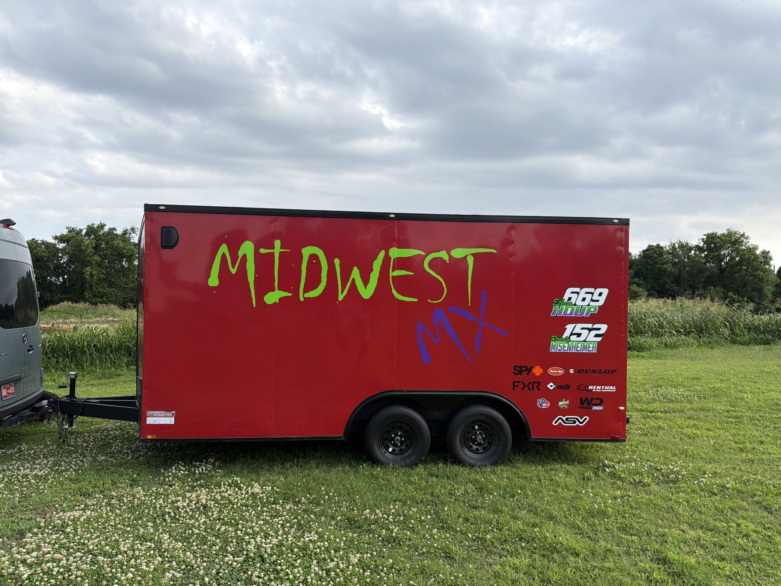 Trailer with Warp custom graphics